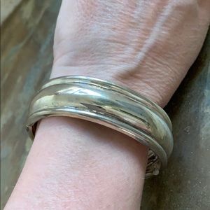 Vintage Silver Plated Hinged Bangle Bracelet